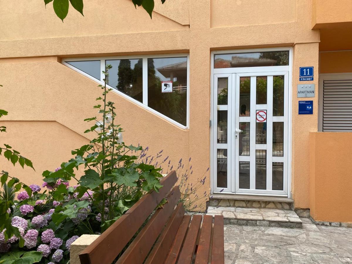 Apartments Villa Viktoria Tivat Exterior foto