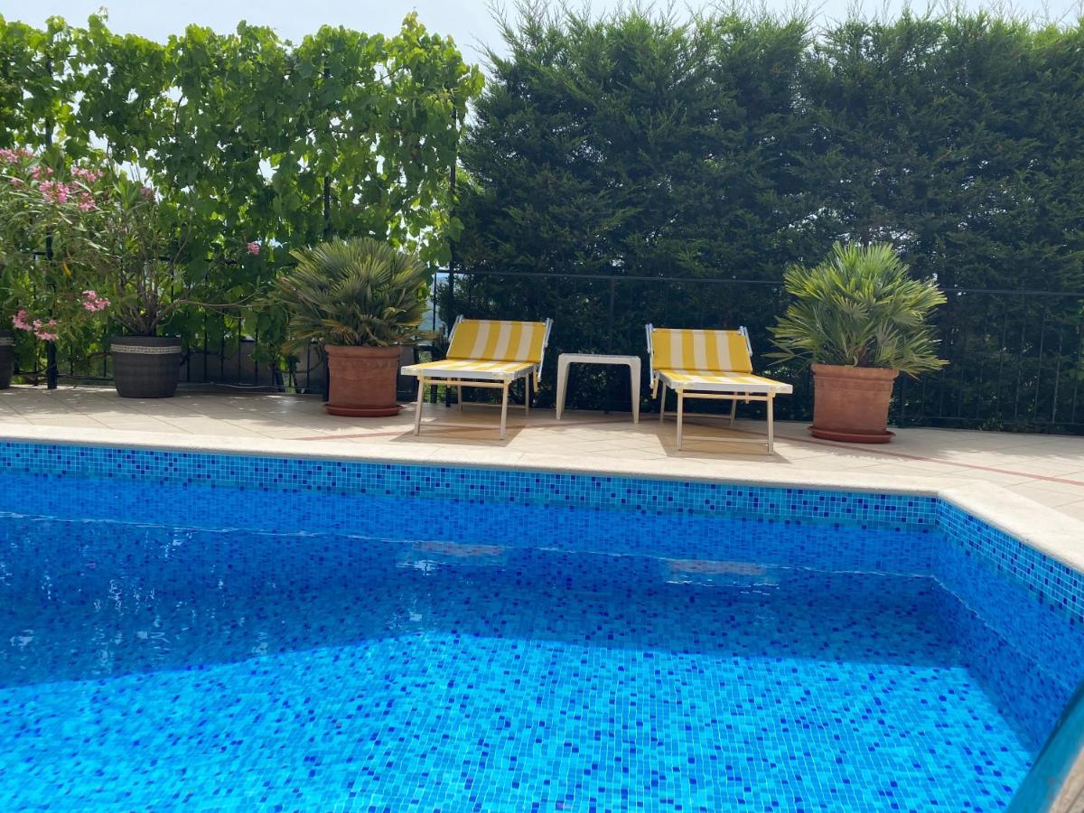Apartments Villa Viktoria Tivat Exterior foto