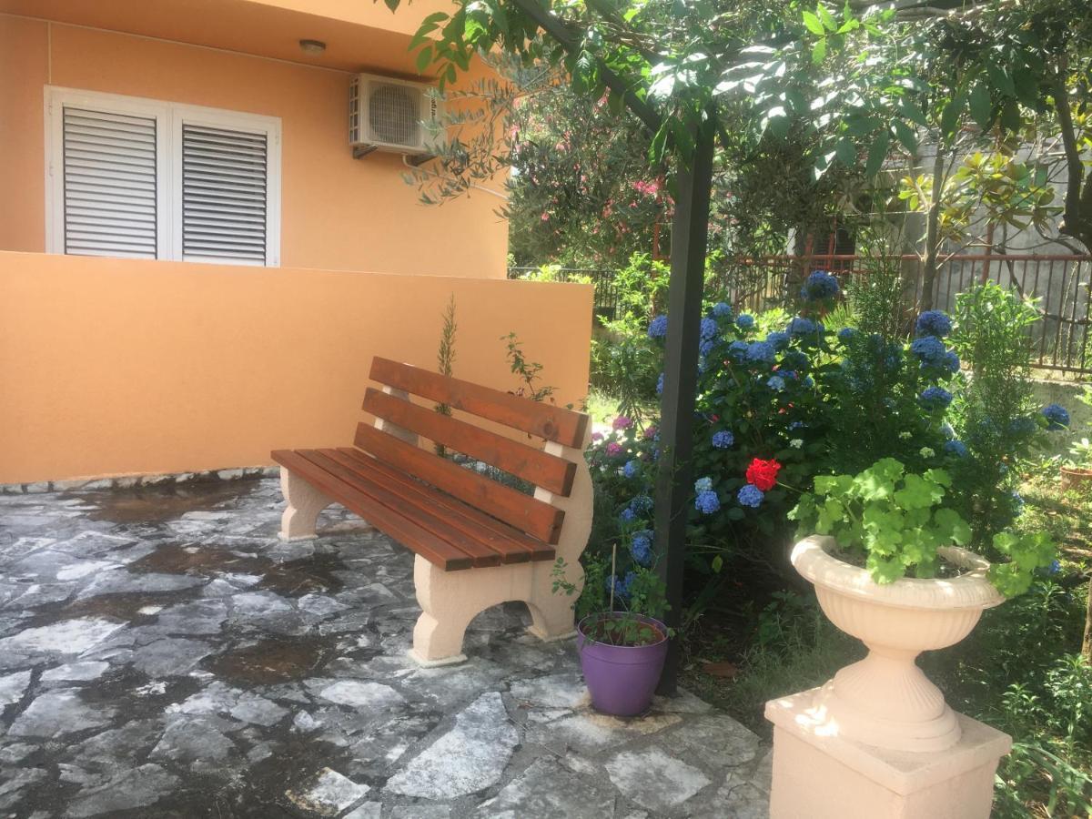 Apartments Villa Viktoria Tivat Exterior foto