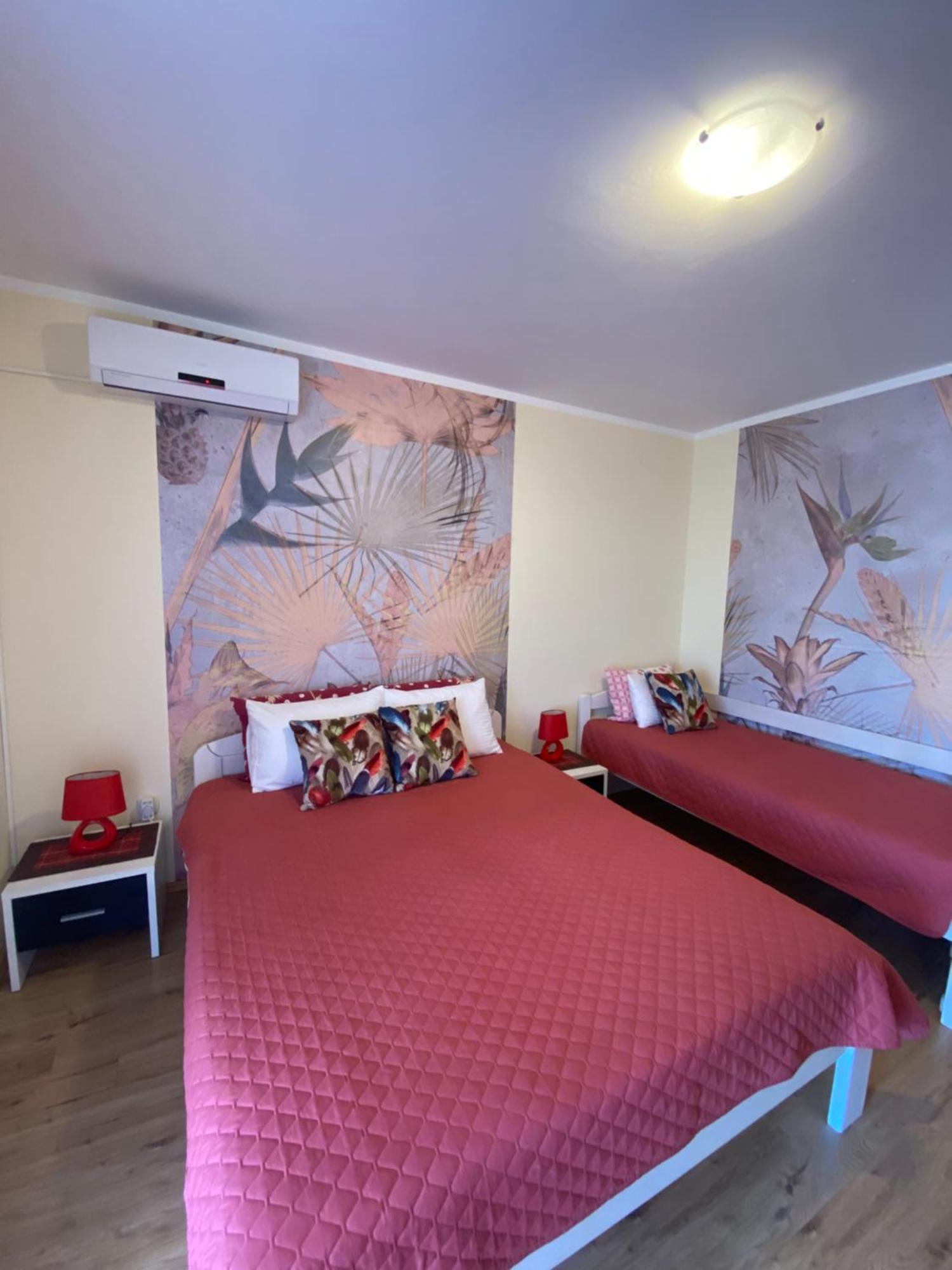 Apartments Villa Viktoria Tivat Exterior foto