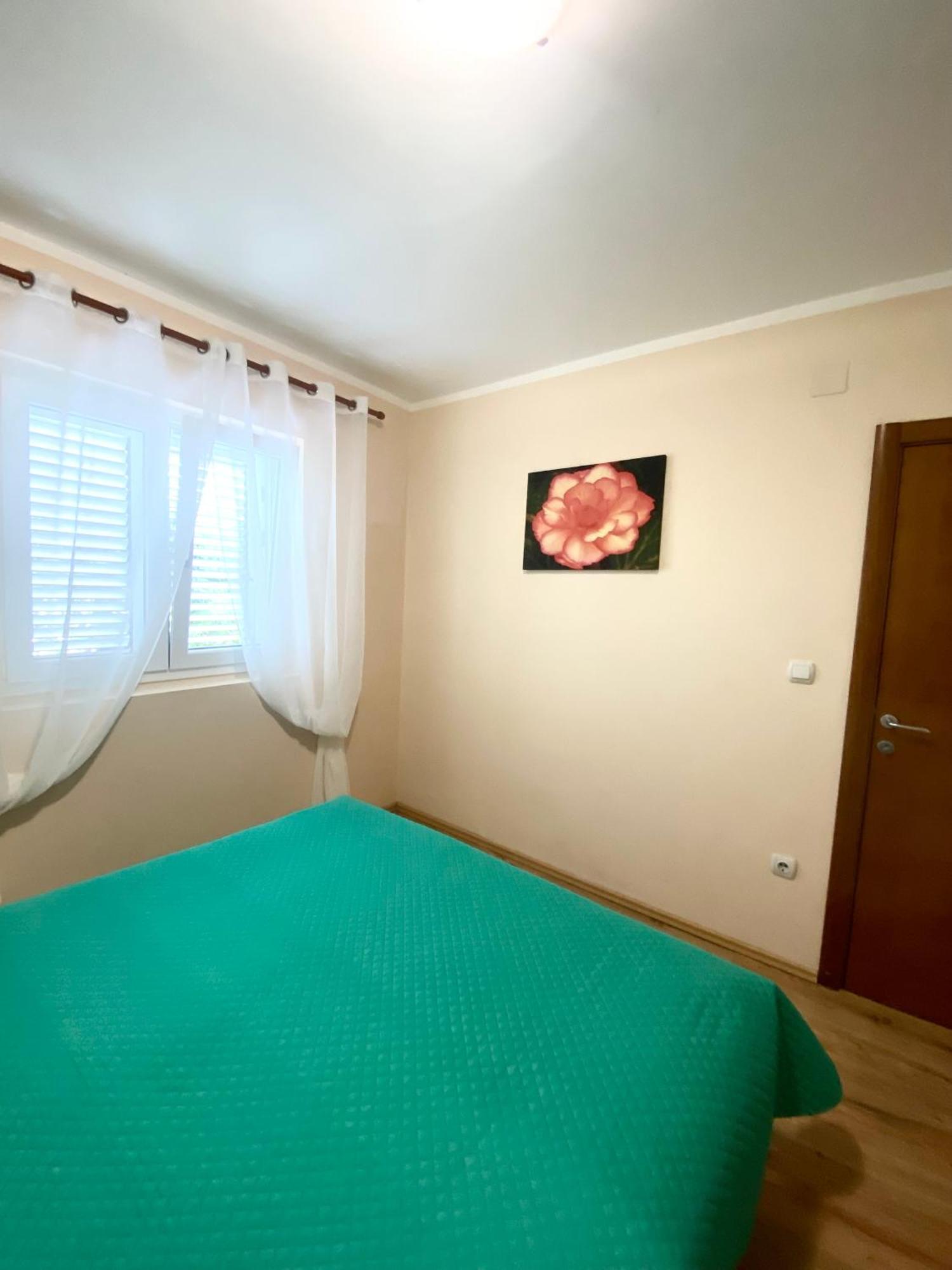Apartments Villa Viktoria Tivat Exterior foto