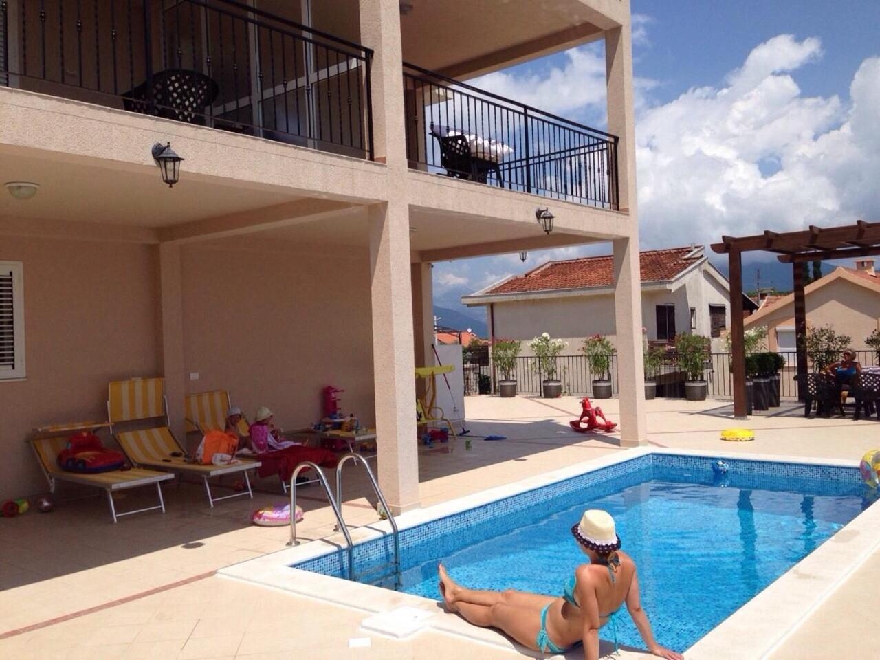 Apartments Villa Viktoria Tivat Exterior foto
