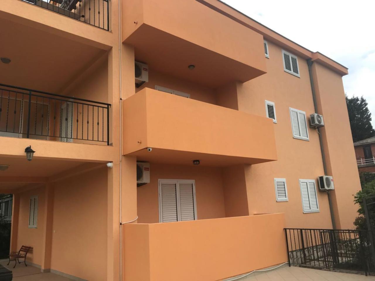 Apartments Villa Viktoria Tivat Exterior foto